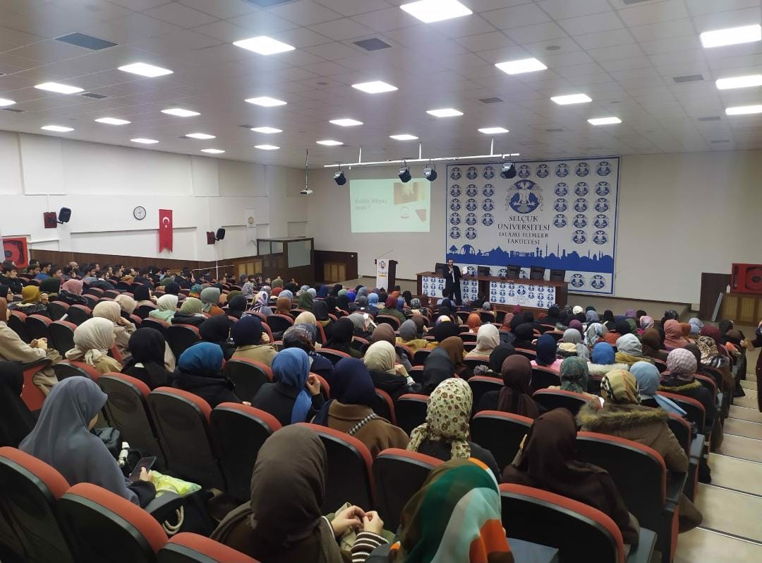 "Gençlik ve Evlilik" Konferansı Gerçekleşti.